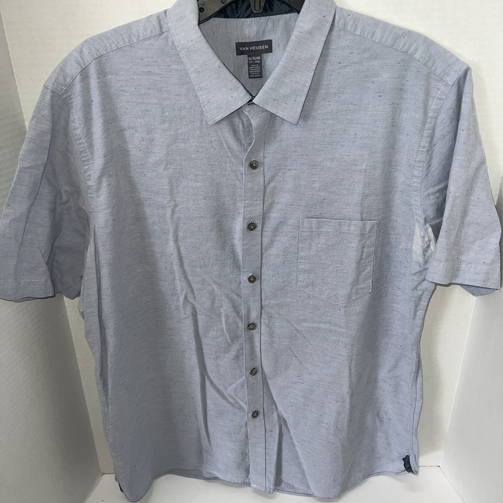 Van Heusen Shirt Men's XL Light Blue Short Sleeve Button Front